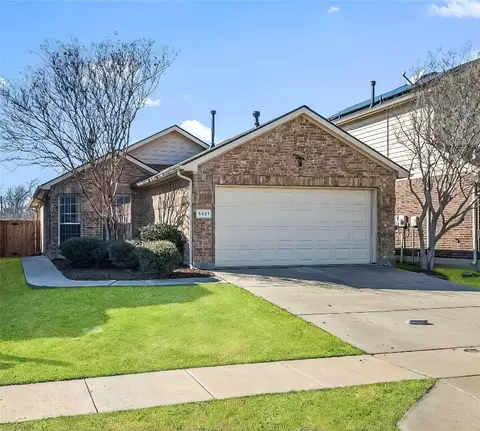 5921 Missy Ln, Fort Worth, TX 76131