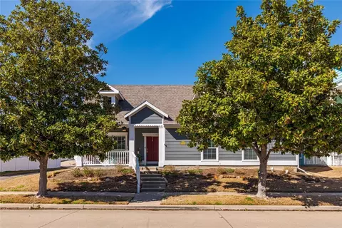 1113 Sea Pines Dr, Savannah, TX 76227