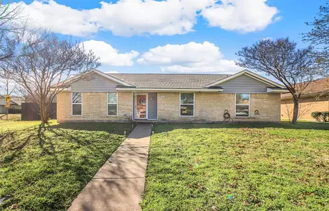 1912 Windsong Trl, Richardson, TX 75081