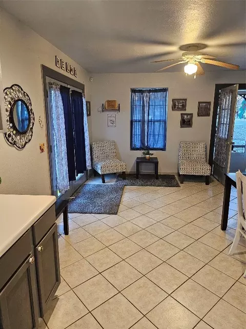 Living - 1103 Coyle St, Springhill, LA 71075 photo 1 of 2
