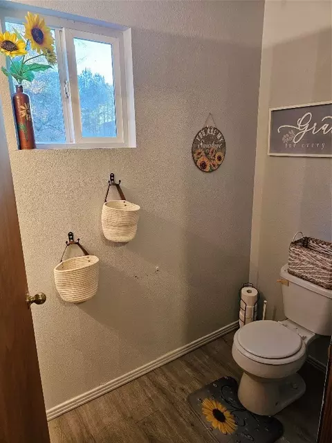 Bath - 1103 Coyle St, Springhill, LA 71075 photo 2 of 2