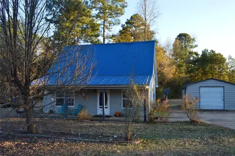 Exterior - 1103 Coyle St, Springhill, LA 71075 photo 3 of 6