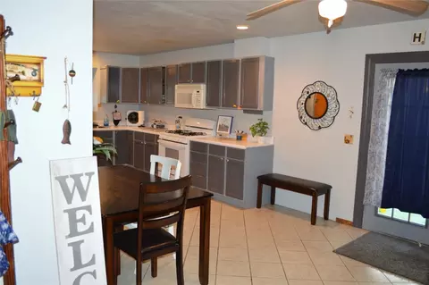 Kitchen - 1103 Coyle St, Springhill, LA 71075 photo 2 of 3