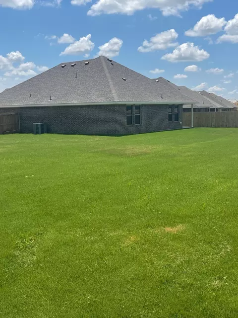 741 Raylan St, Springtown, TX 76082 photo 21