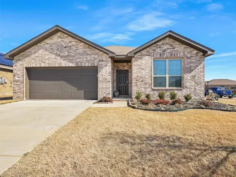 1201 Benwick Dr, Van Alstyne, TX 75495