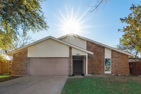 114 Salem Ct, Lewisville, TX 75067