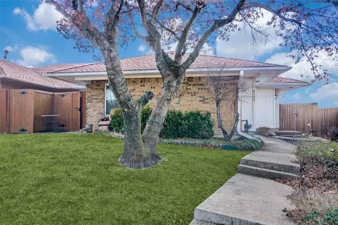 2157 Villa Pl #B, Carrollton, TX 75006