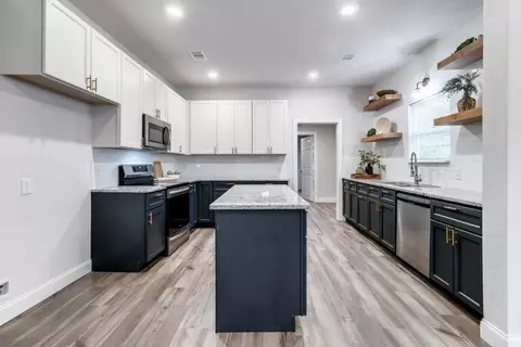 1012 E Thomas St, Sherman, TX 75090
