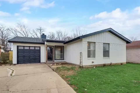 817 Tapley St, Grand Prairie, TX 75051