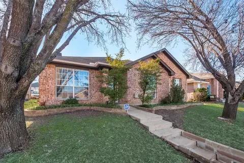 1513 Taylor Dr, Mesquite, TX 75149