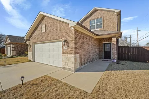 702 W Church St, Grand Prairie, TX 75050