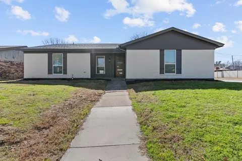 6500 Meadowlark Ln E, Watauga, TX 76148