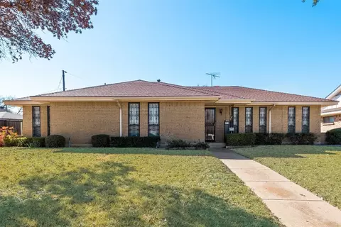 1716 Reynoldston Ln, Dallas, TX 75232