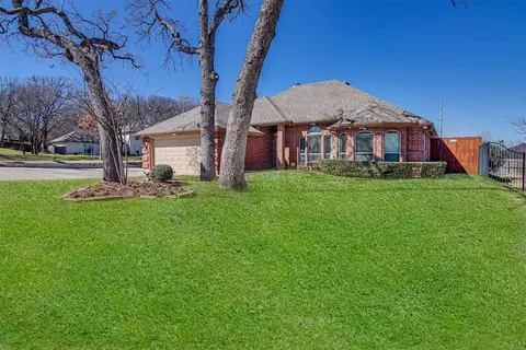 101 NE Mcalister Rd, Burleson, TX 76028