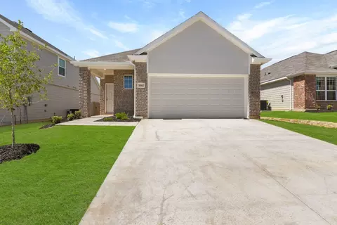 9905 Voyager Ln, Fort Worth, TX 76131