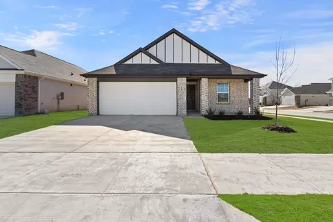 865 Jetliner Ave, Fort Worth, TX 76131