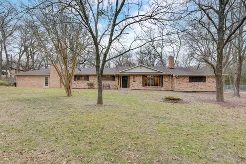 236 Coushatta Dr, Denison, TX 75020