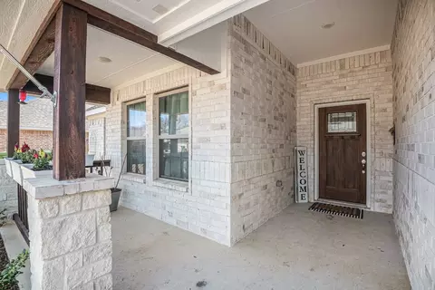 932 Sam St, Springtown, TX 76082 photo 2