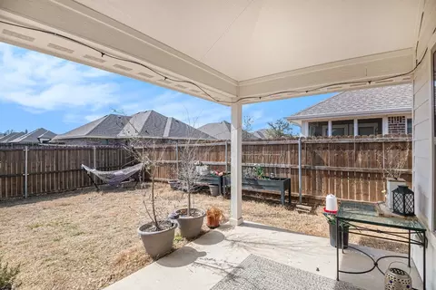 932 Sam St, Springtown, TX 76082 photo 13