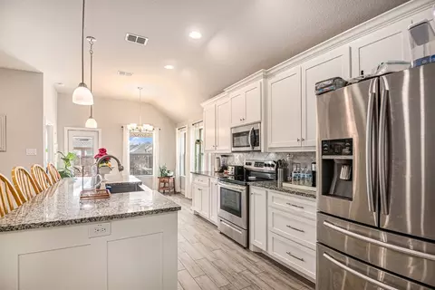 932 Sam St, Springtown, TX 76082 photo 6