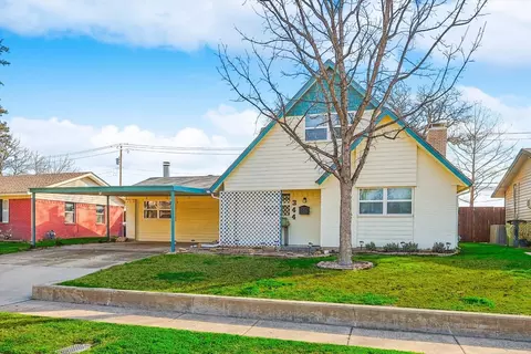 344 S Shore Pl, Lewisville, TX 75067