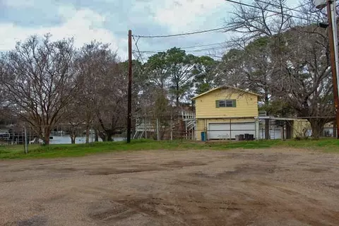 2204 Austins Cir, Tool, TX 75143 photo 11