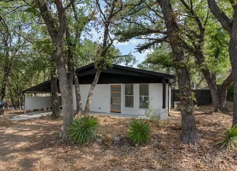 9128 Choctaw Trl, Flower Mound, TX 75022