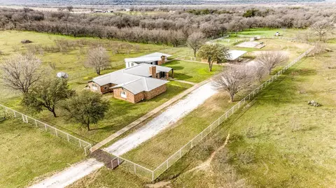 727 Henley Ln, Gordon, TX 76453