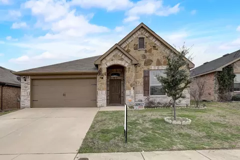 425 Nuffield Ln, Crowley, TX 76036