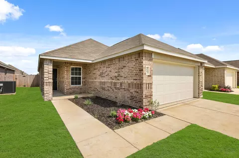 1602 Luke St, Ennis, TX 75119