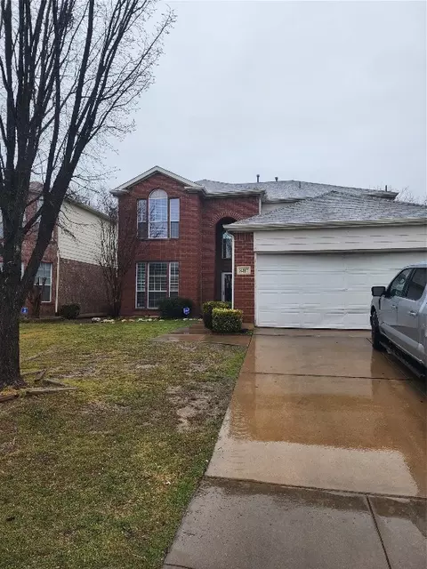 8417 Vicksburg Ln, Fort Worth, TX 76123