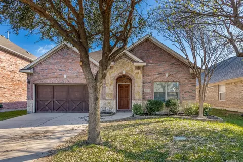 1613 Castle Creek Dr, Little Elm, TX 75068