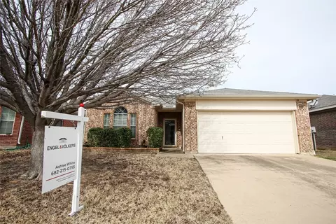 1005 Buffalo Springs Dr, Fort Worth, TX 76140