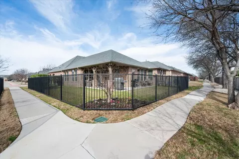 Exterior - 301 Menton Ln, Keller, TX 76248 photo 8 of 11