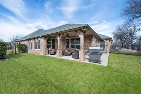 Exterior - 301 Menton Ln, Keller, TX 76248 photo 7 of 11