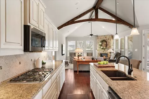Kitchen - 301 Menton Ln, Keller, TX 76248 photo 5 of 6