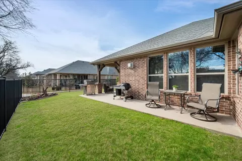 Exterior - 301 Menton Ln, Keller, TX 76248 photo 6 of 11