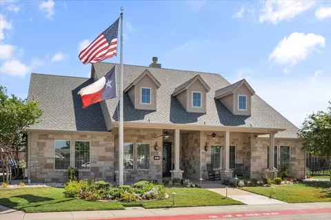 Exterior - 301 Menton Ln, Keller, TX 76248 photo 9 of 11