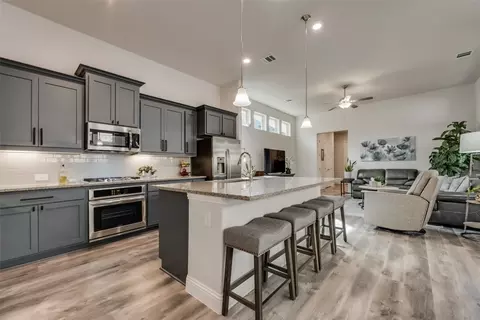 615 Artesian Dr, Argyle, TX 76226