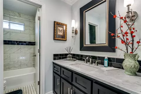 Bath - 733 Eagle Dr, Coppell, TX 75019 photo 3 of 3