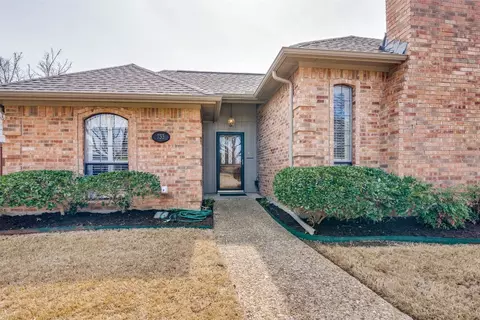 Exterior - 733 Eagle Dr, Coppell, TX 75019 photo 2 of 6