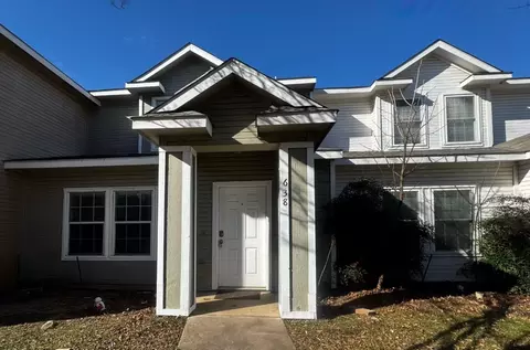 638 W Union Bower Rd, Irving, TX 75061