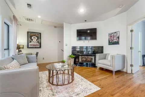 5803 Ross Ave #D, Dallas, TX 75206