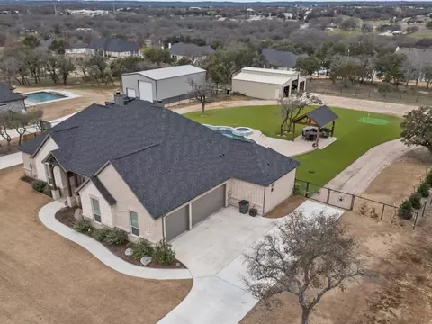 373 Oak Meadow Ln, Weatherford, TX 76085