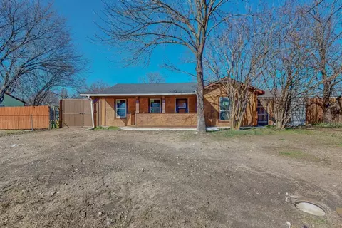 11725 Crumpton Dr, Balch Springs, TX 75180