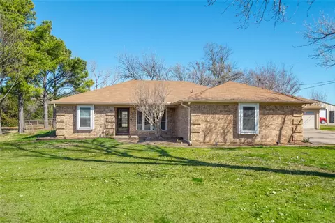 130 Trailwood Dr, Joshua, TX 76058