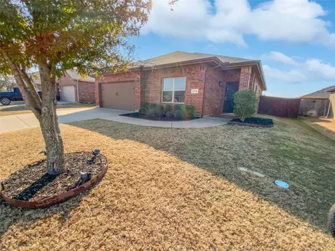 5112 Crystal Lake Ave, Krum, TX 76249