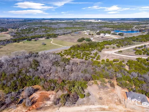 1036 Rose Ct, Glen Rose, TX 76070