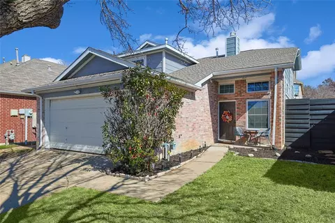 2017 Raven Ln, Lewisville, TX 75077