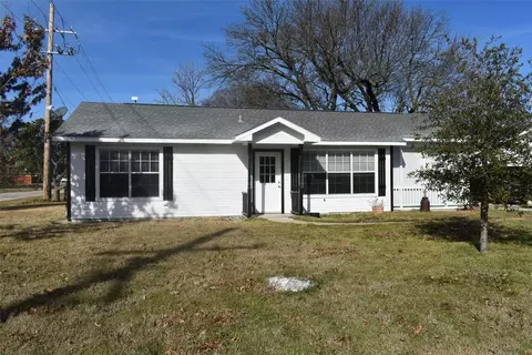302 N Main St, Blue Ridge, TX 75424